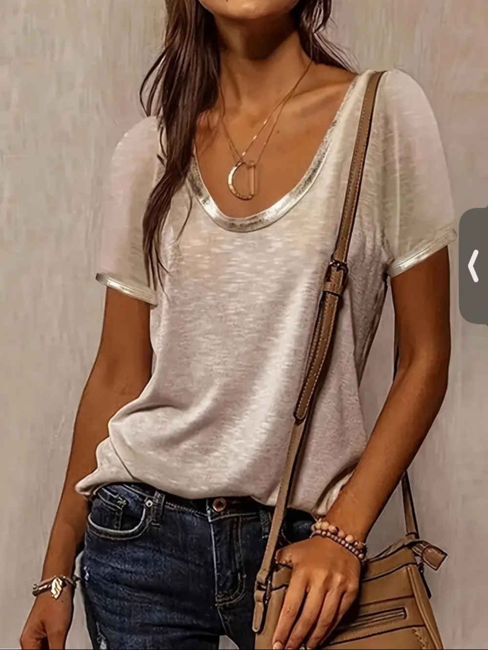 Metallic-Trim Scoop Neck Short Sleeve Tee in Cream
